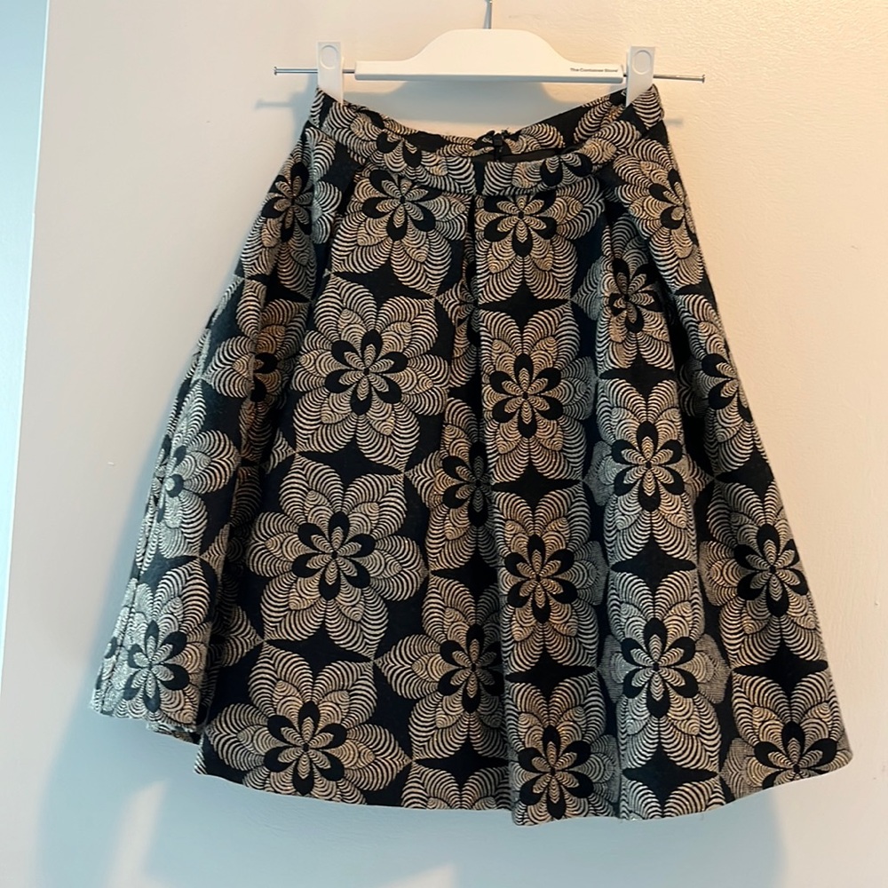 Eva franco black and gold skirt